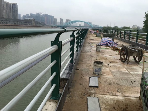 河道燈光護(hù)欄